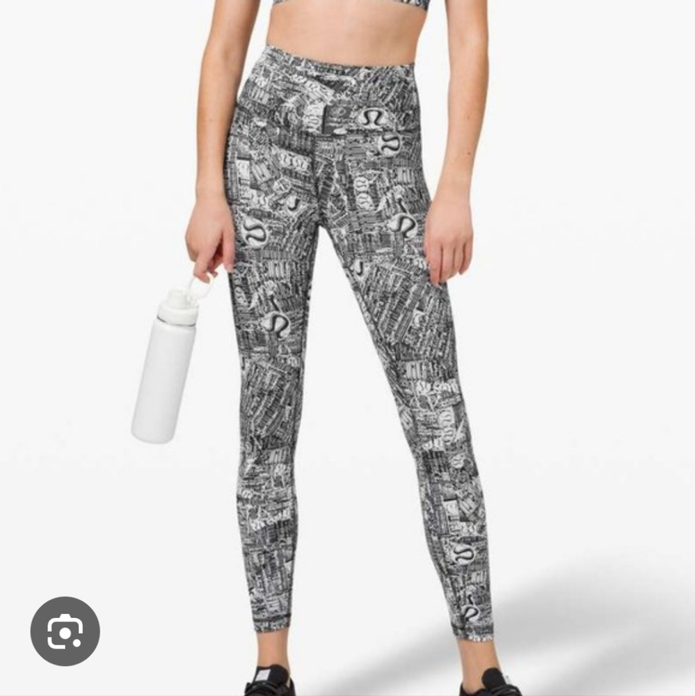 Lululemon Black and White Patterned Leggings Sz 8